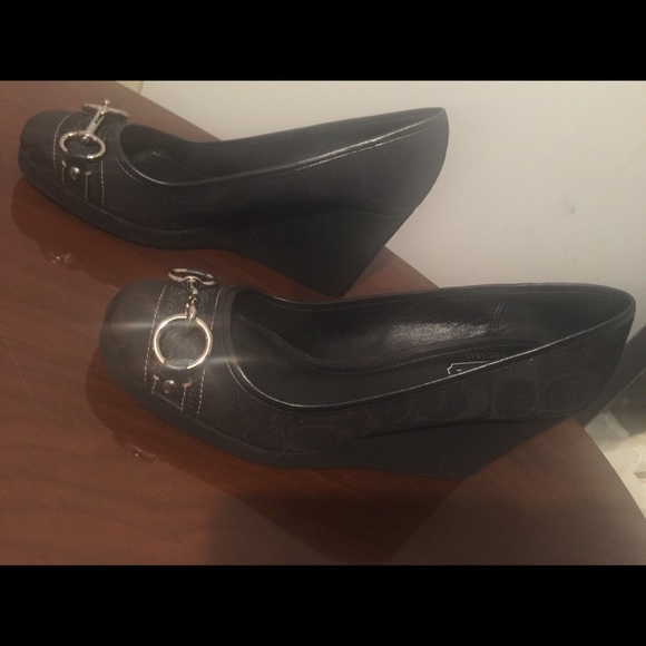 Coach Women’s Issy Wedge Heel 12CM Black S9.5M - Picture 6 of 8